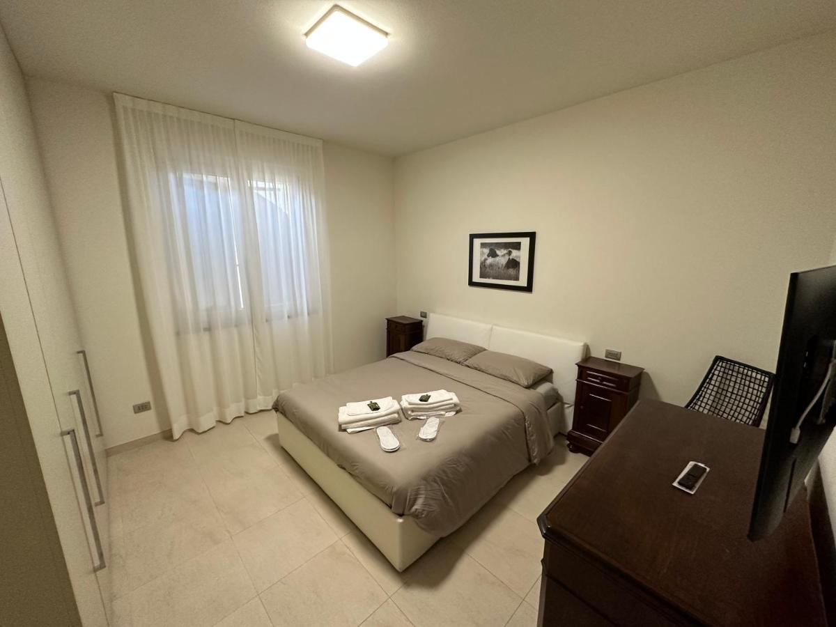 Ferienwohnung Casavale Elegante Residenza 108 Mq Max 7 Persone Piacenza Exterior foto