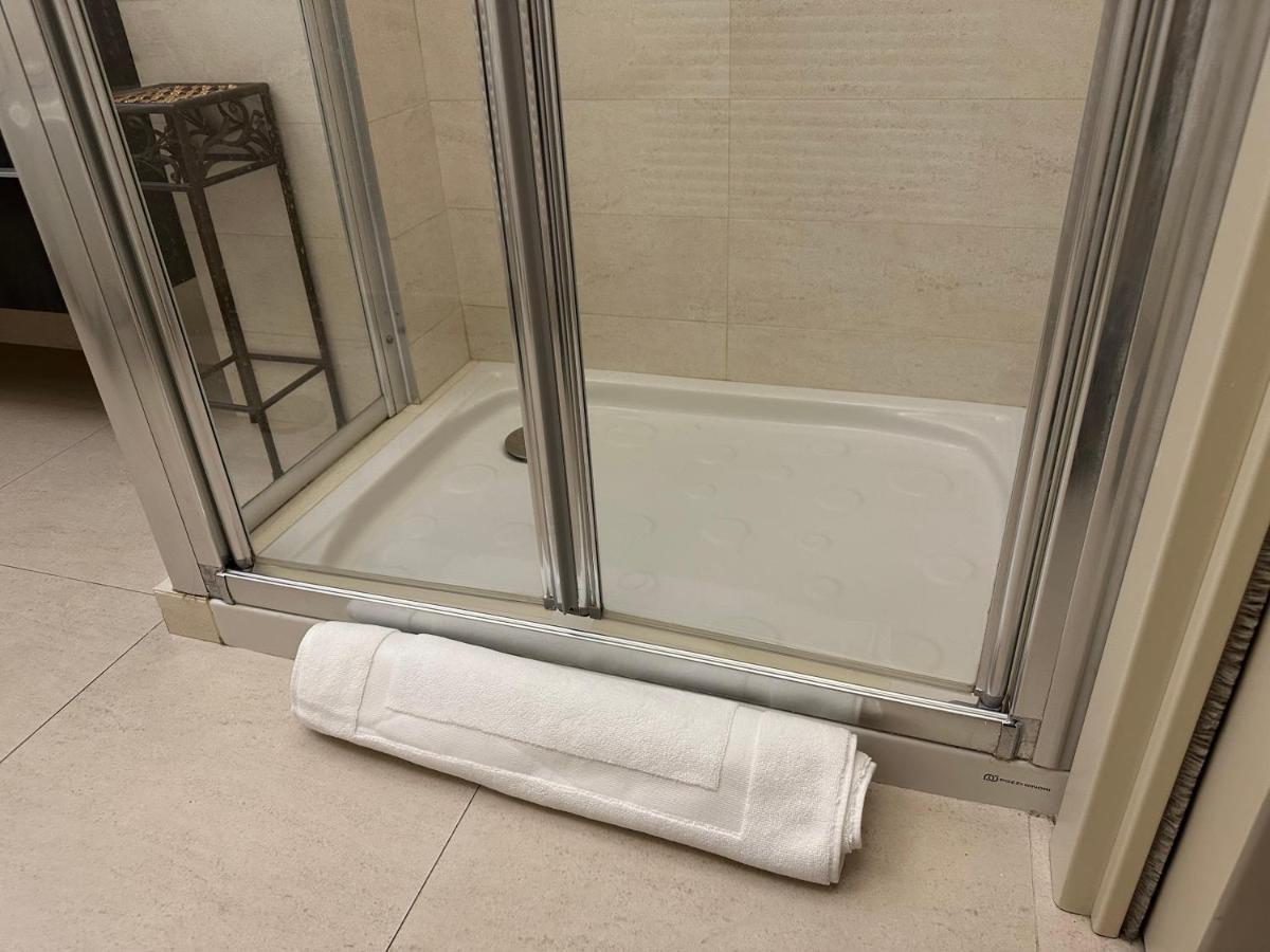 Ferienwohnung Casavale Elegante Residenza 108 Mq Max 7 Persone Piacenza Exterior foto